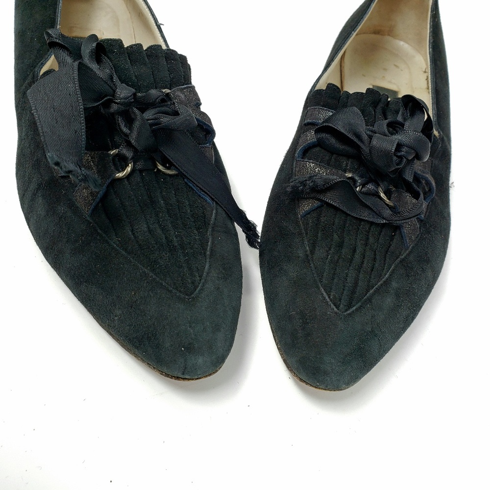 Vintage Black Suede Tucked Tip Flat Loafer, Size 8 - Picture 3 of 5
